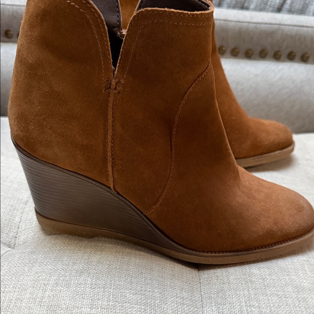Reaction Kenneth Cole Tan Wedge Ankle Boots